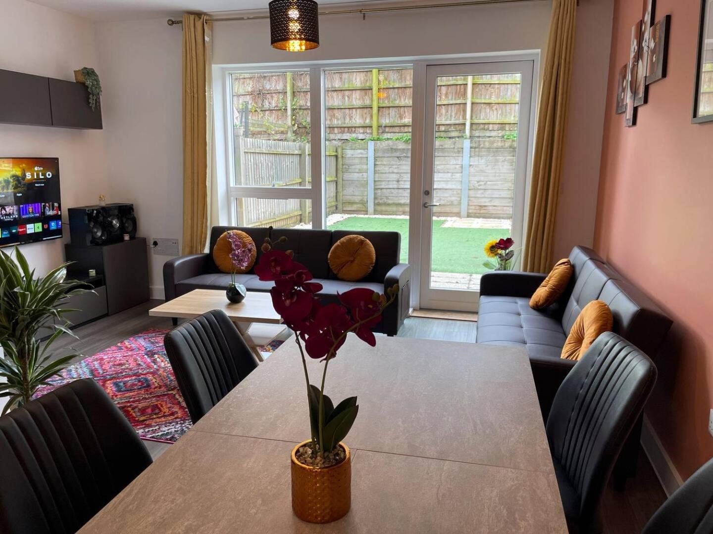 Luxury Peaceful With Driveway Parking - Homehost * Cambridge (Cambridgeshire)
