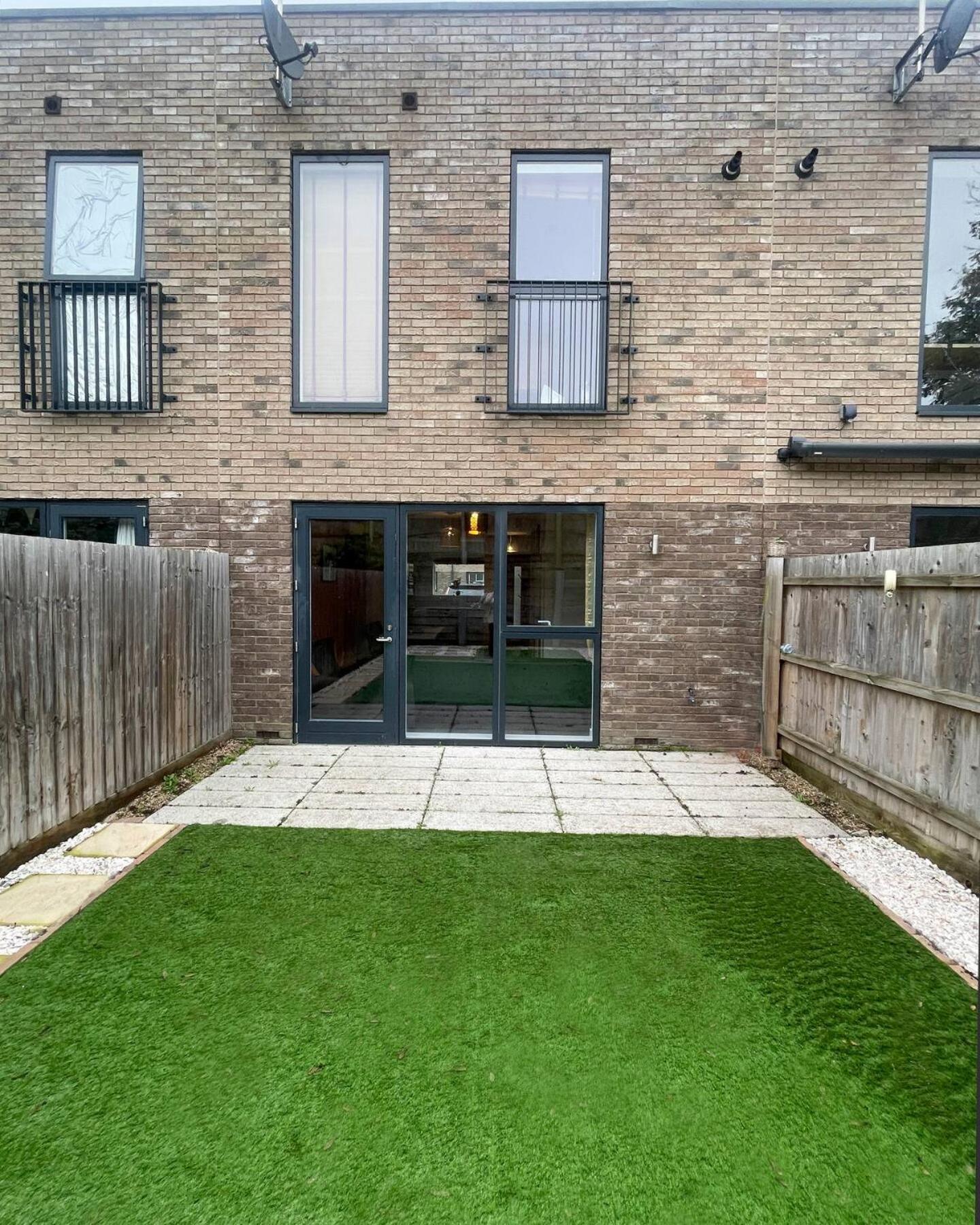 Luxury Peaceful With Driveway Parking - Homehost Holiday home *